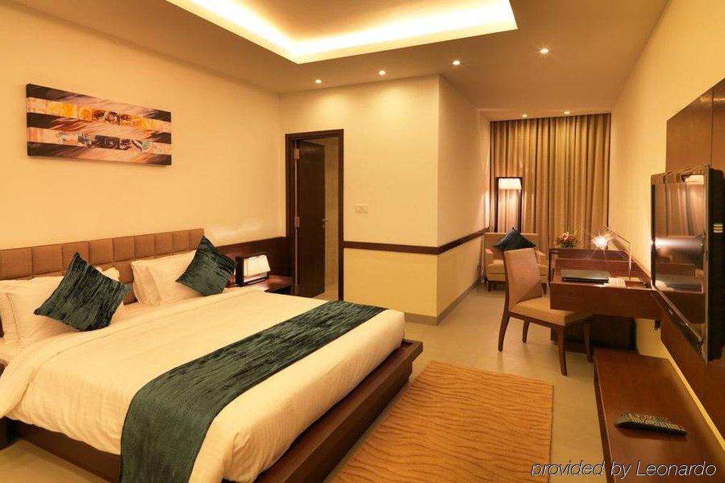 24 Tech Hotel Bangalore Exterior photo